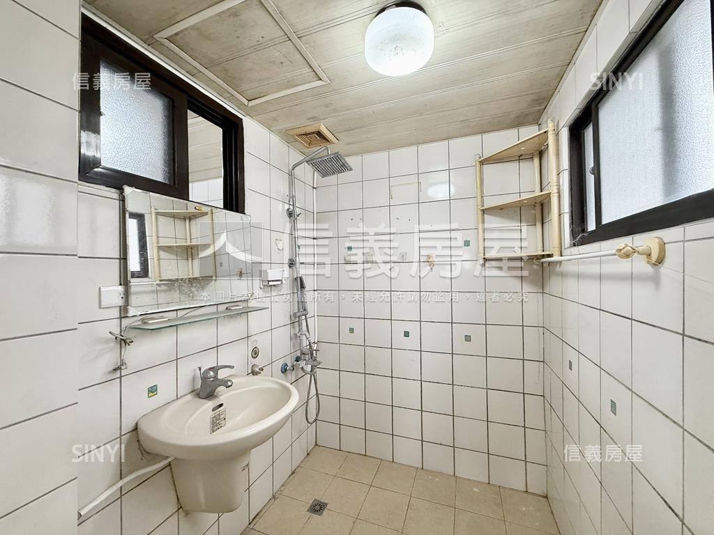 光華國宅高樓靓四房房屋室內格局與周邊環境