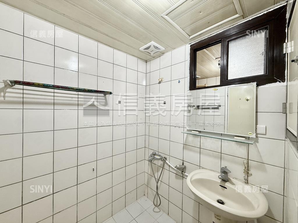 光華國宅高樓靓四房房屋室內格局與周邊環境