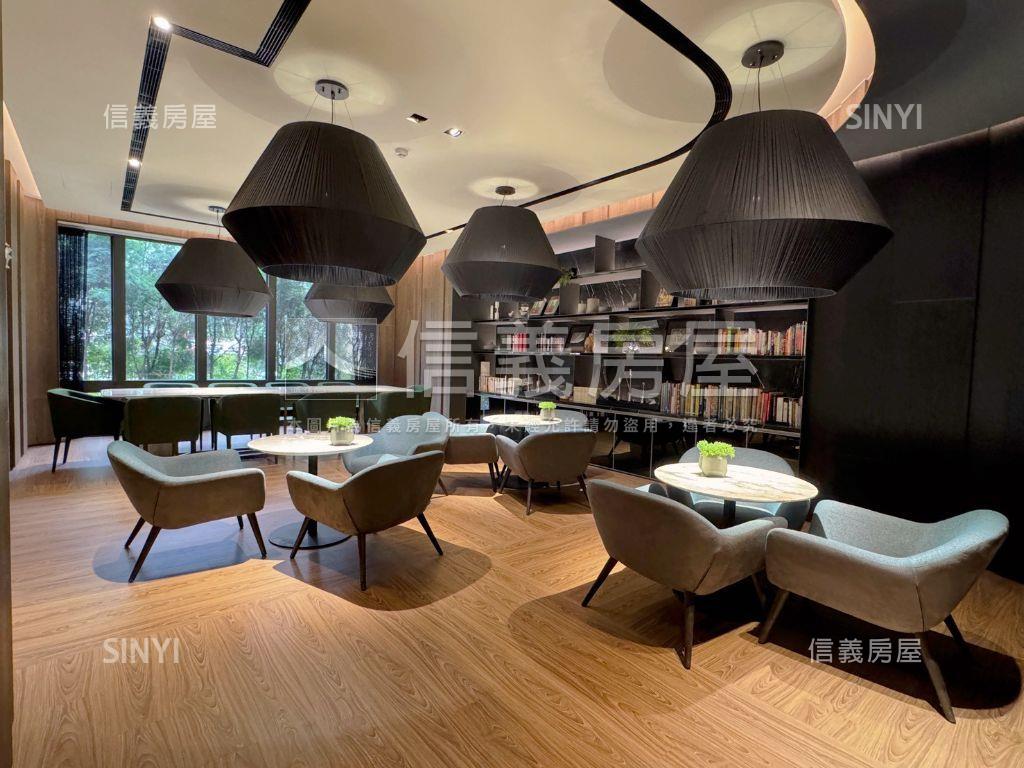 國聚之幸次頂樓兩房平車房屋室內格局與周邊環境