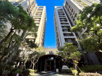 國聚之幸次頂樓兩房平車