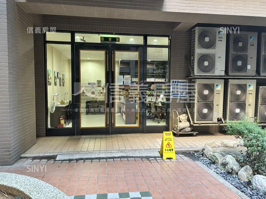 築城經典三房車位房屋室內格局與周邊環境