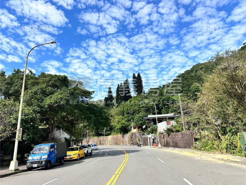 至善路三段馬路旁土地房屋室內格局與周邊環境