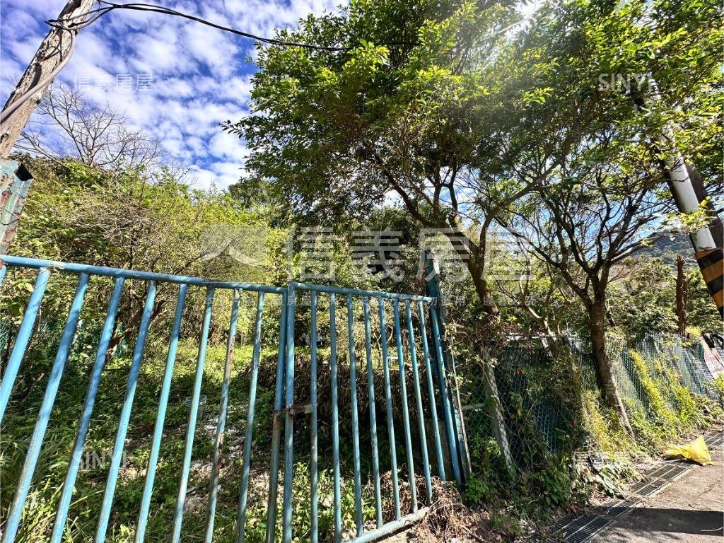 至善路三段馬路旁土地房屋室內格局與周邊環境