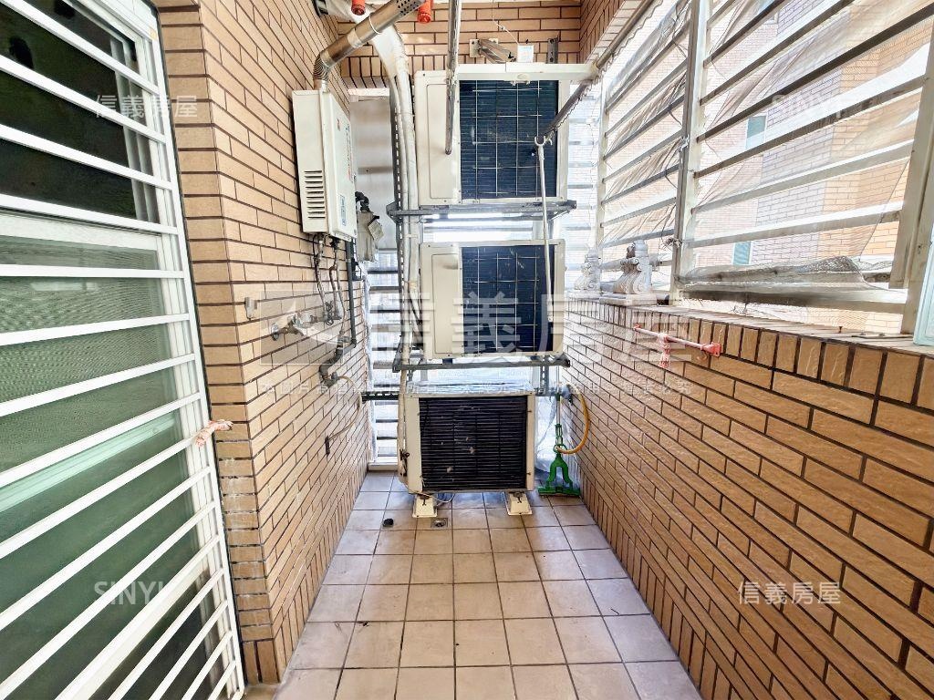 名軒皇城＠４房車位房屋室內格局與周邊環境