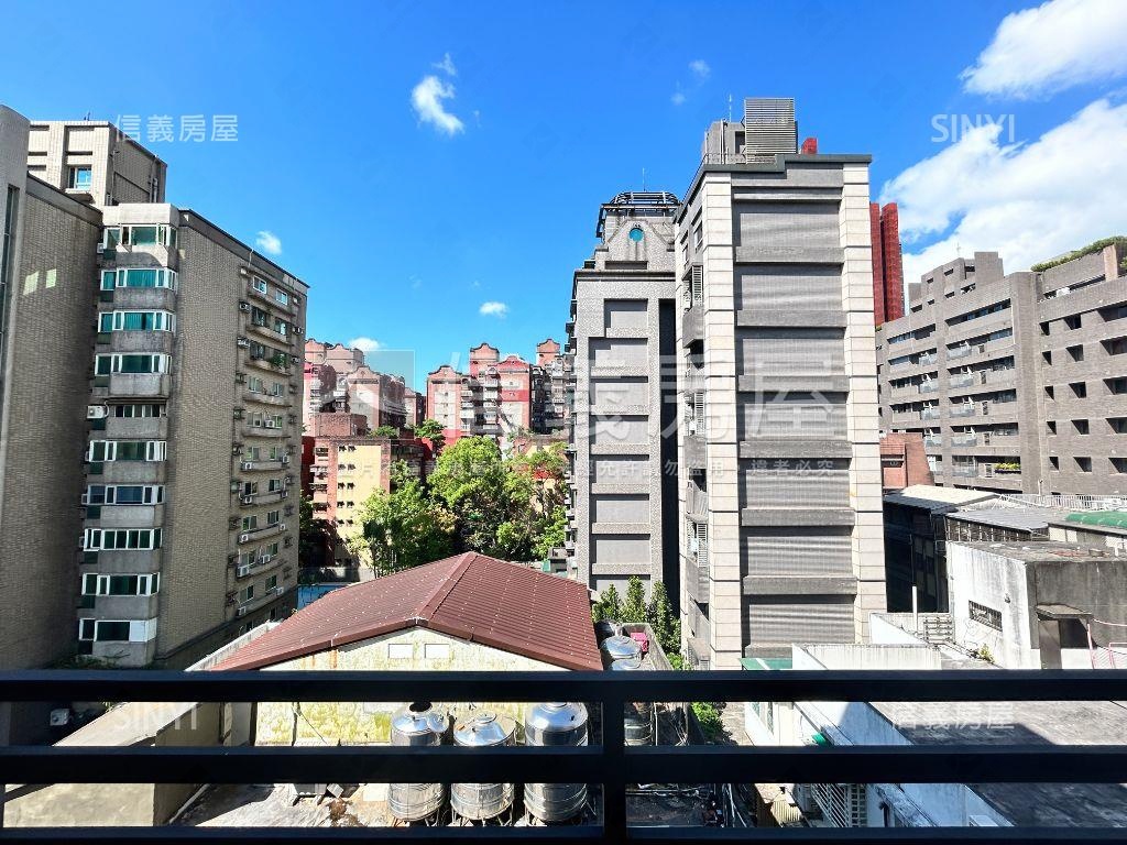 皇勝瑞安樓中樓房屋室內格局與周邊環境