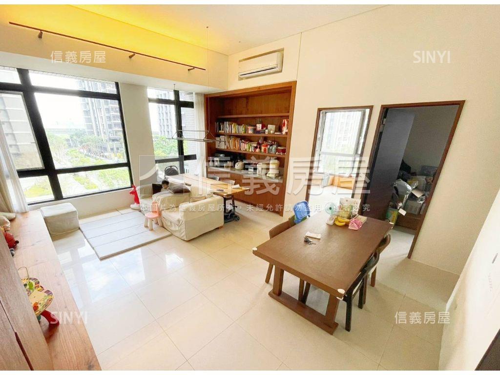 江翠重劃～興富發大美挑高房屋室內格局與周邊環境