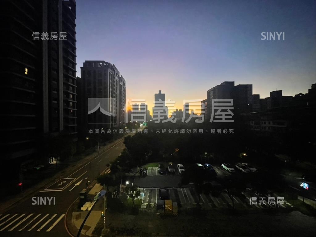 江翠重劃～興富發大美挑高房屋室內格局與周邊環境