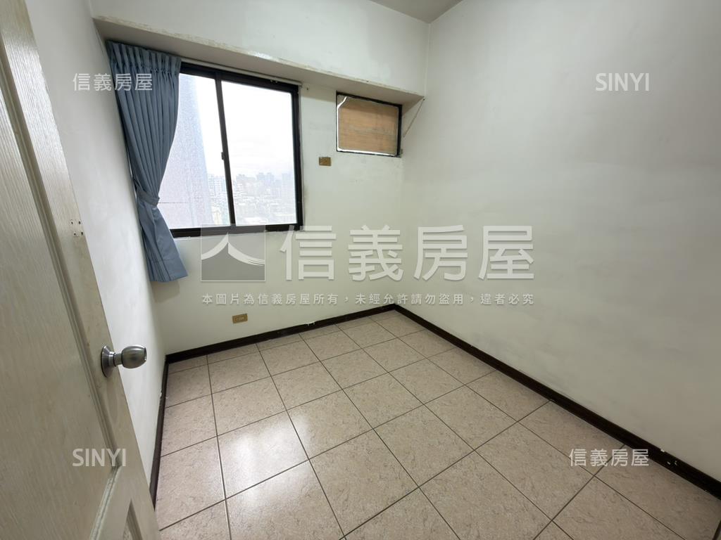 福泰金城三房車位房屋室內格局與周邊環境