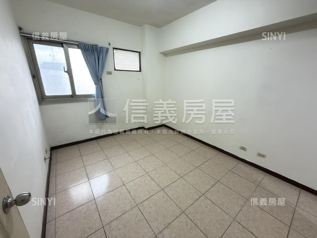 福泰金城三房車位房屋室內格局與周邊環境