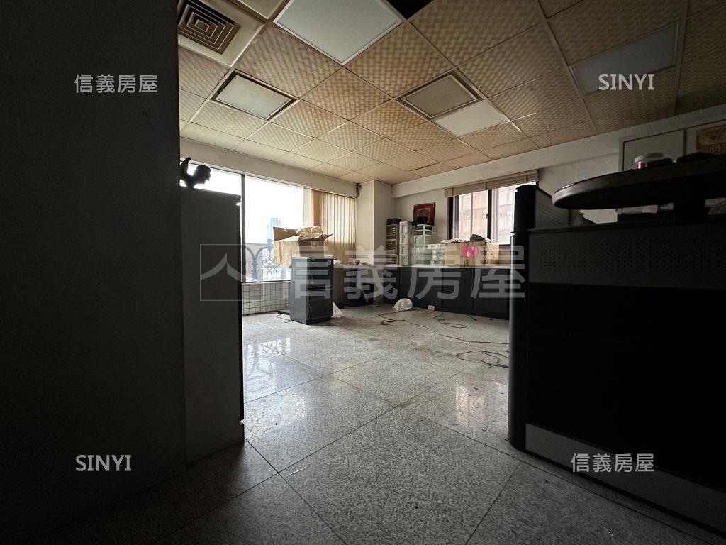 重慶北高樓採光房屋室內格局與周邊環境