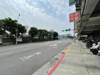 捷運旁邊間美屋