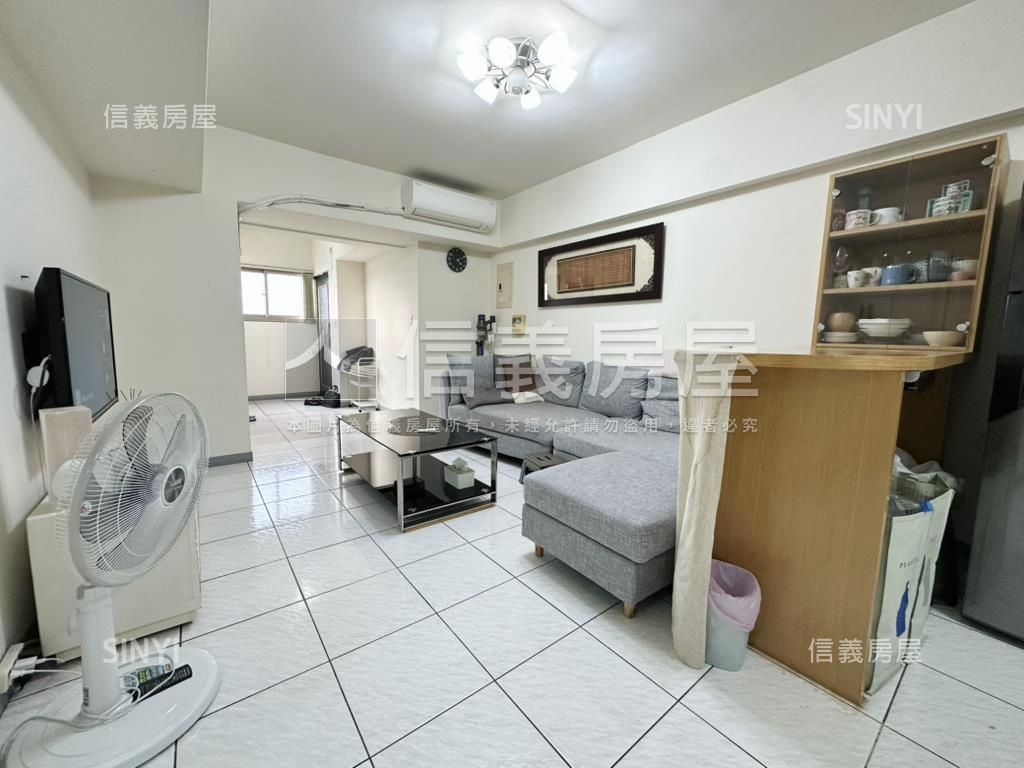 北區邊間２房２衛車站宅房屋室內格局與周邊環境