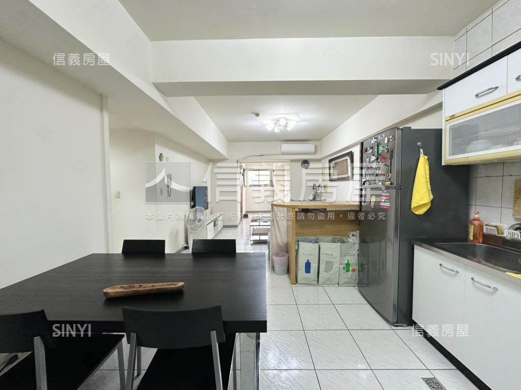 北區邊間２房２衛車站宅房屋室內格局與周邊環境