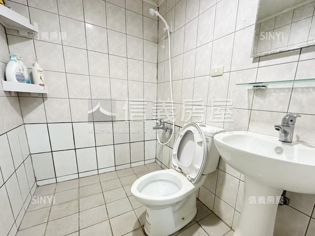 北區邊間２房２衛車站宅房屋室內格局與周邊環境