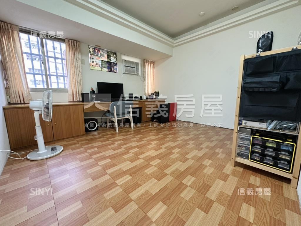 北區邊間２房２衛車站宅房屋室內格局與周邊環境