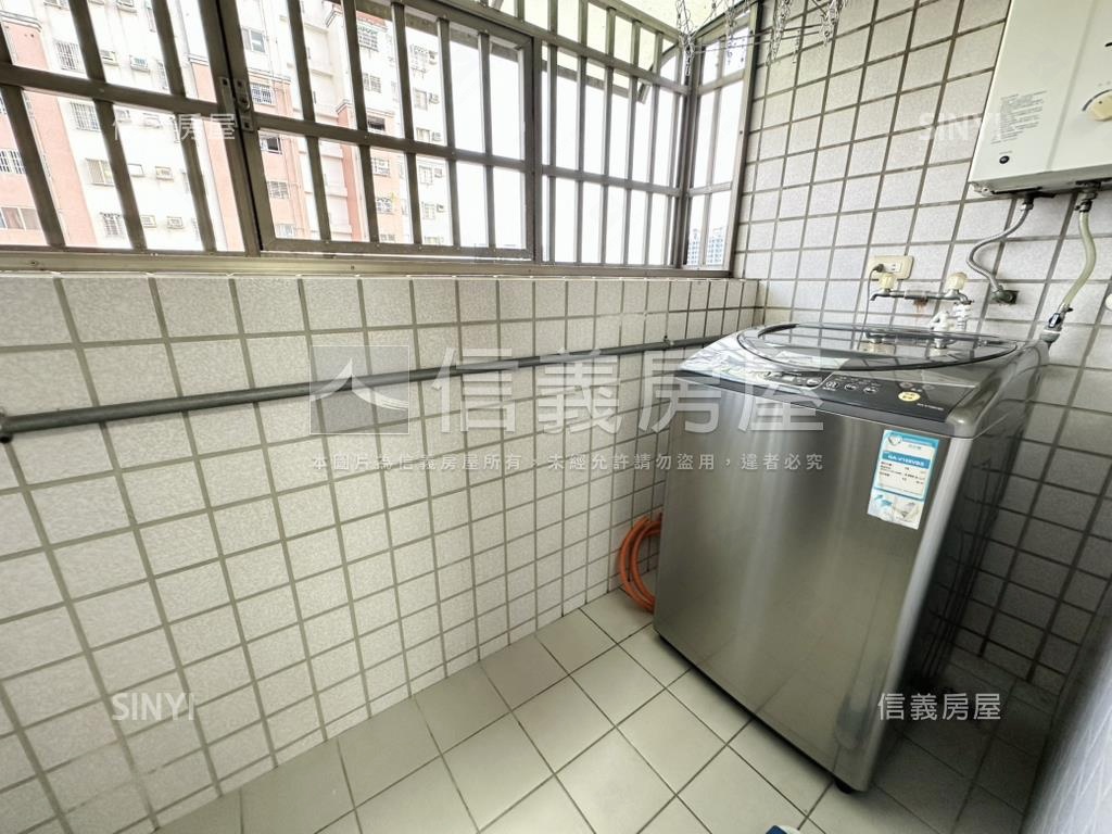 北區邊間２房２衛車站宅房屋室內格局與周邊環境