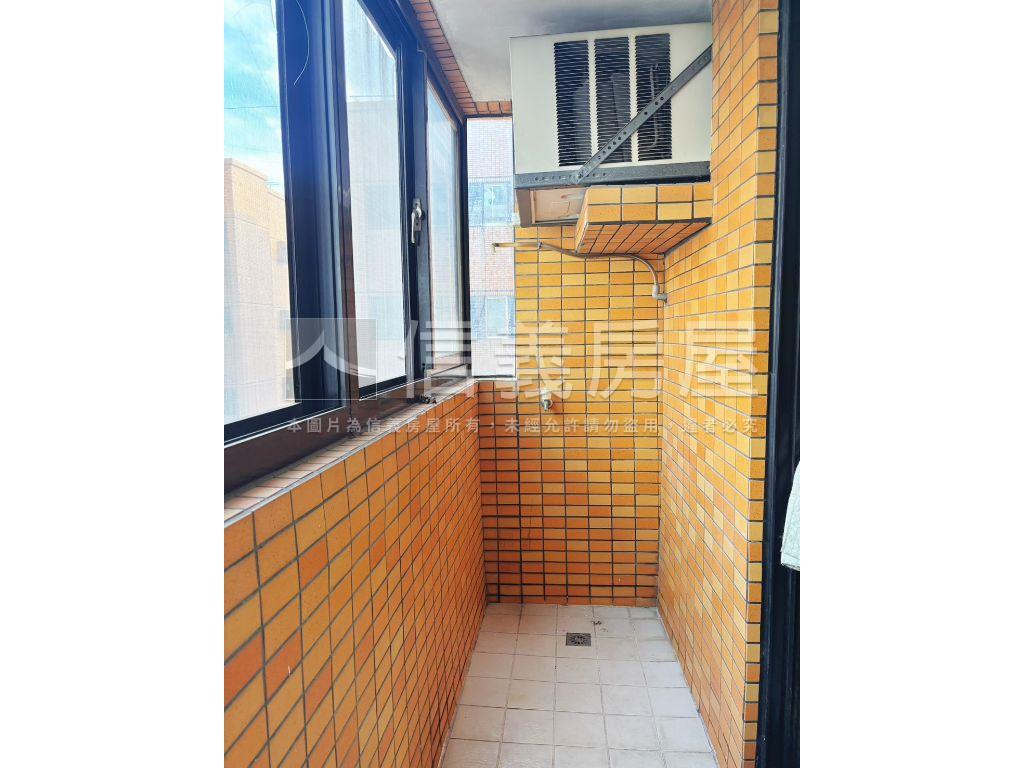 店長推薦楓格花園三房車位房屋室內格局與周邊環境
