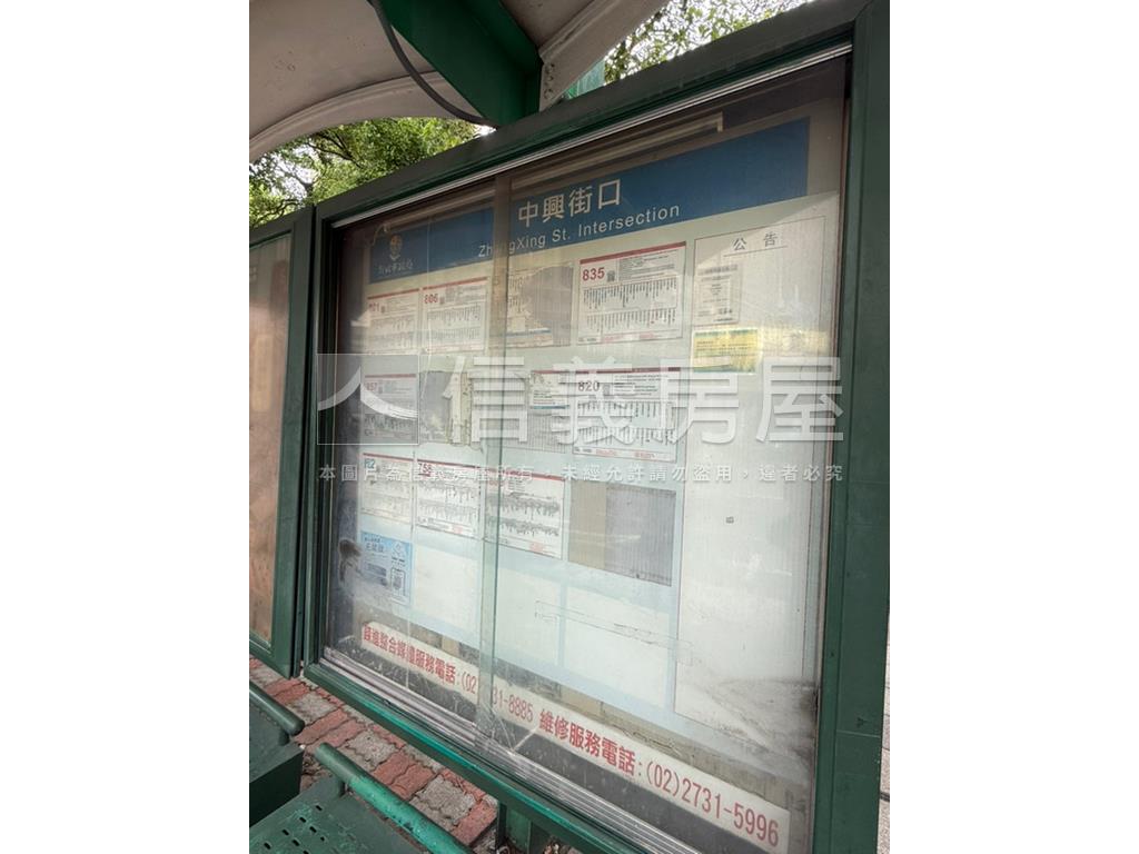 全新。冠德心天匯三房車位房屋室內格局與周邊環境