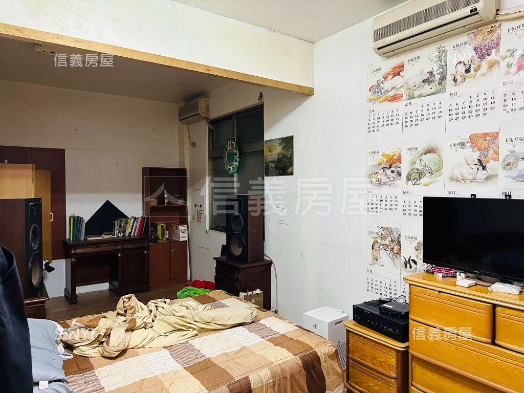 光復路二段賺錢住店透天房屋室內格局與周邊環境