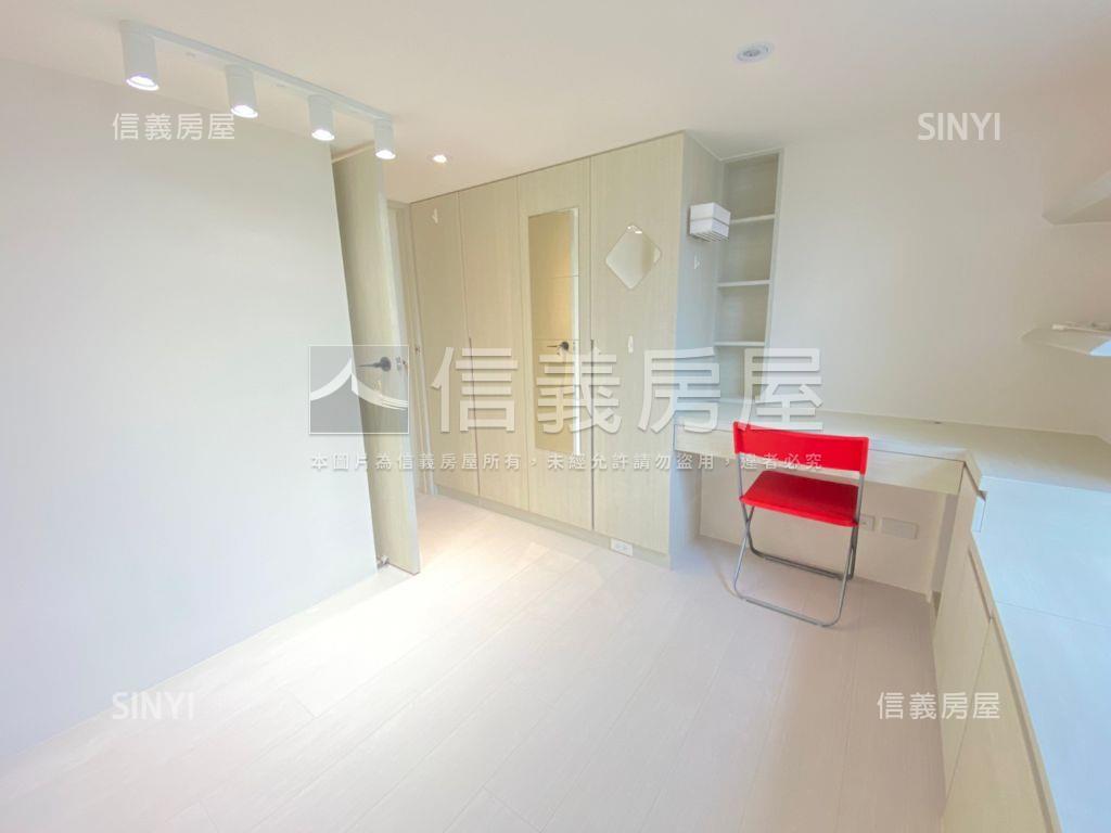 ［捷運宅］電梯美三房車位房屋室內格局與周邊環境