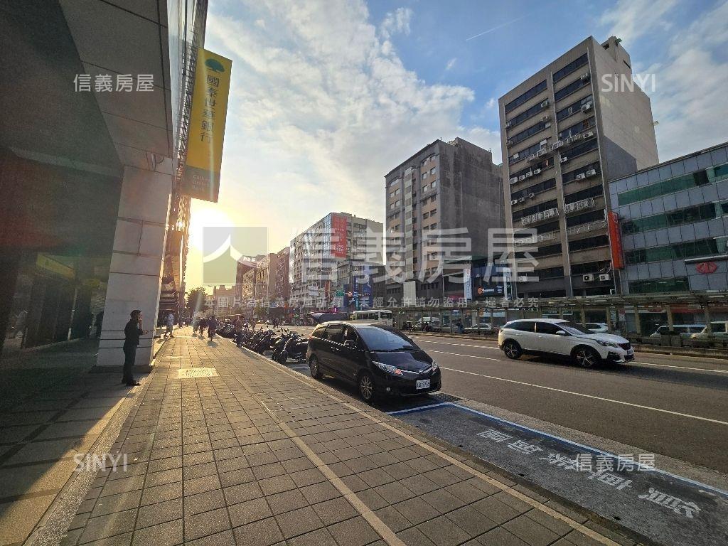 南京東路捷運大坪數辦公房屋室內格局與周邊環境