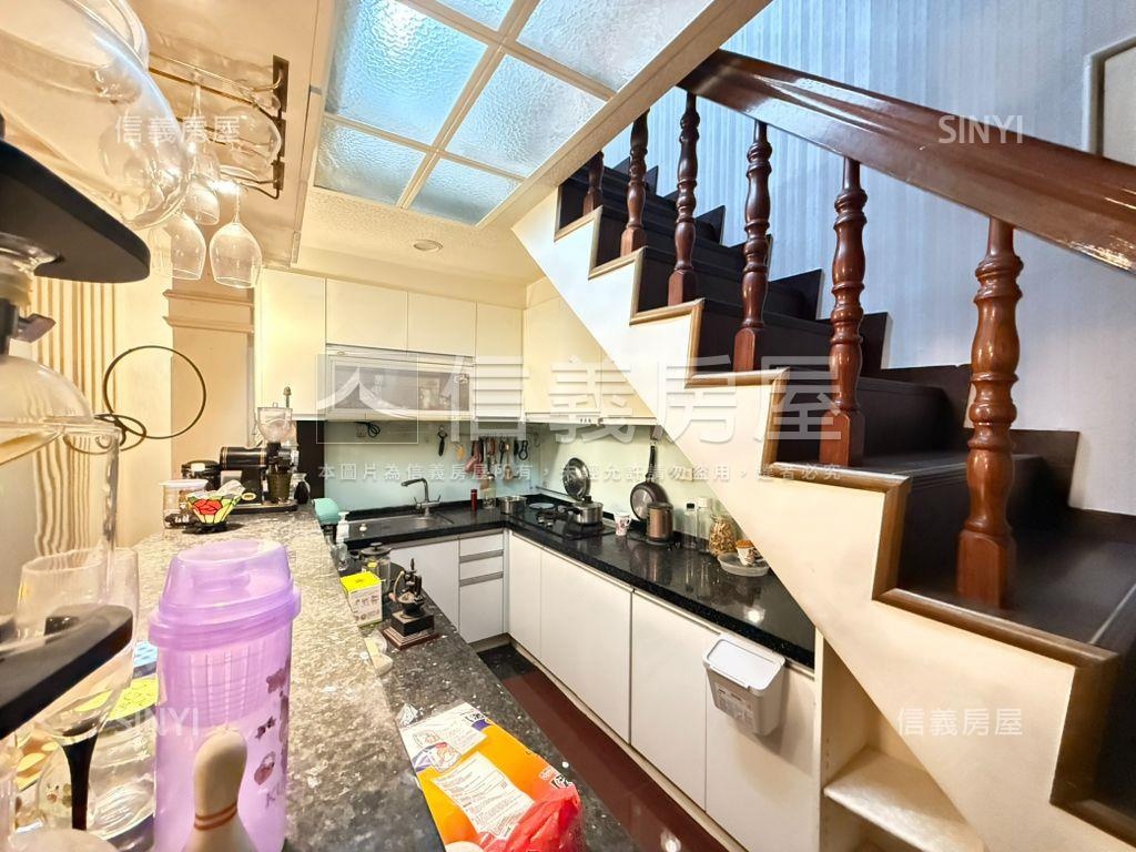 平鎮機能透天店面房屋室內格局與周邊環境