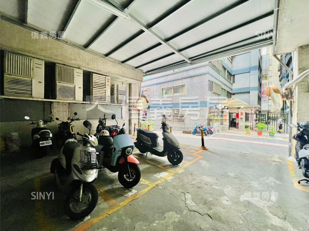 高雄車站電梯小資套房房屋室內格局與周邊環境