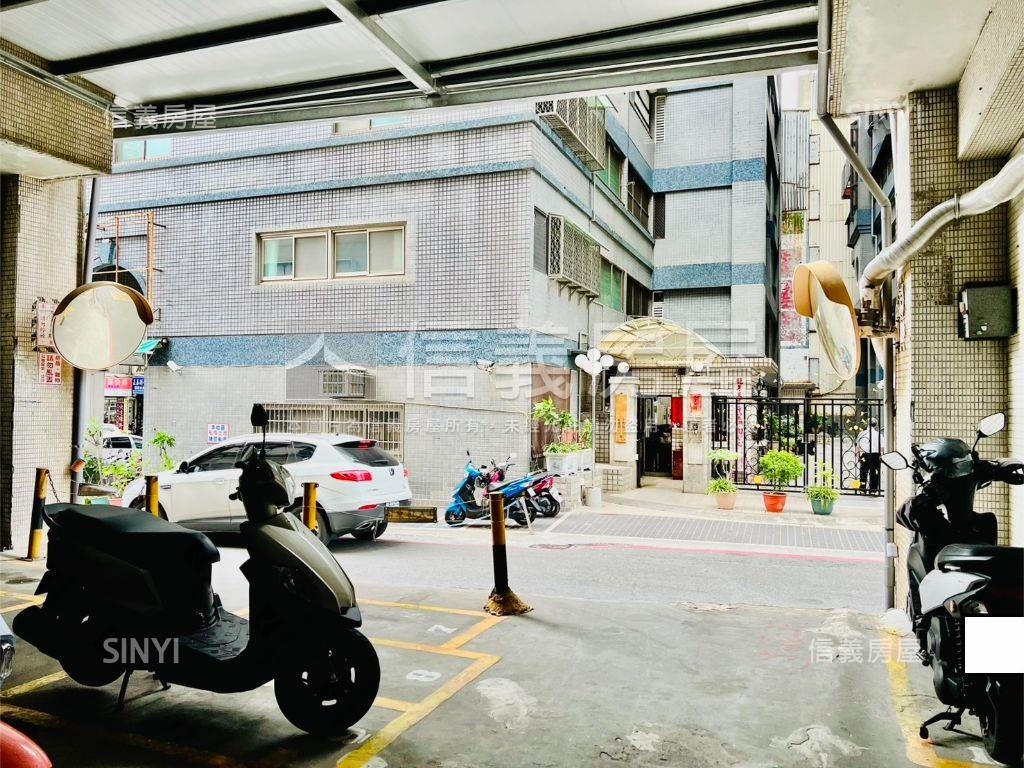 高雄車站電梯小資套房房屋室內格局與周邊環境