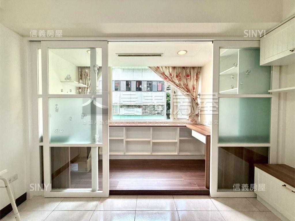 北投運動金龍市場電梯三房房屋室內格局與周邊環境