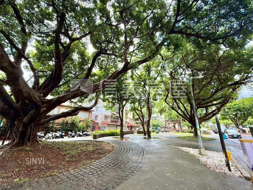 北投運動金龍市場電梯三房房屋室內格局與周邊環境