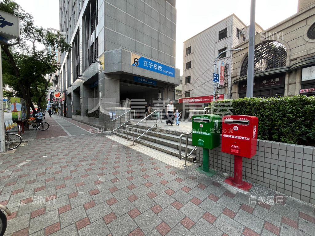 江南ＳＴＡＲ三房車位房屋室內格局與周邊環境