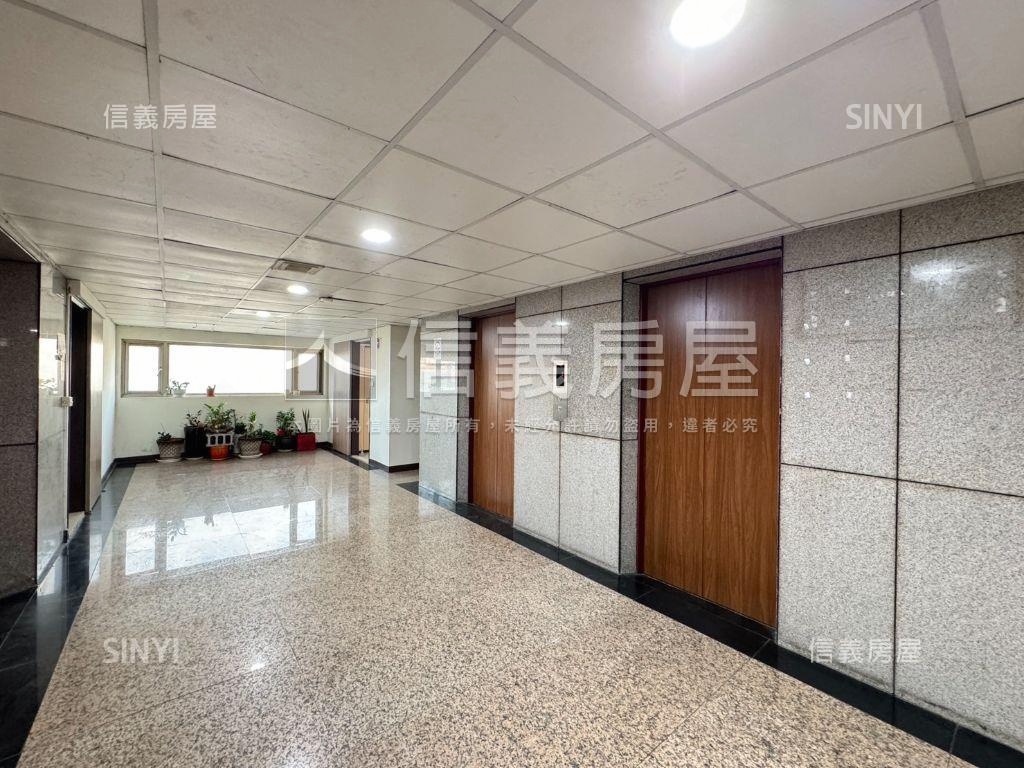 獨家世基金融高樓整層商辦房屋室內格局與周邊環境