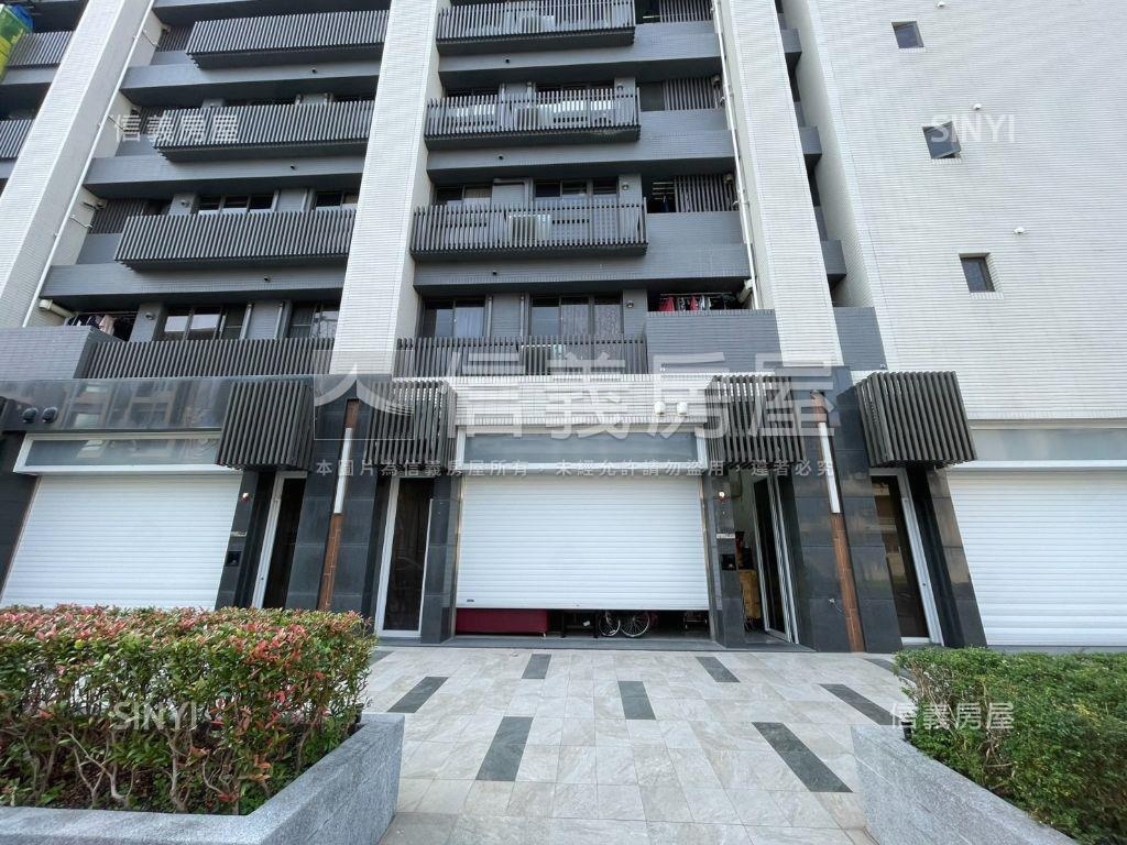 鳳山大面寬顯眼金店面房屋室內格局與周邊環境