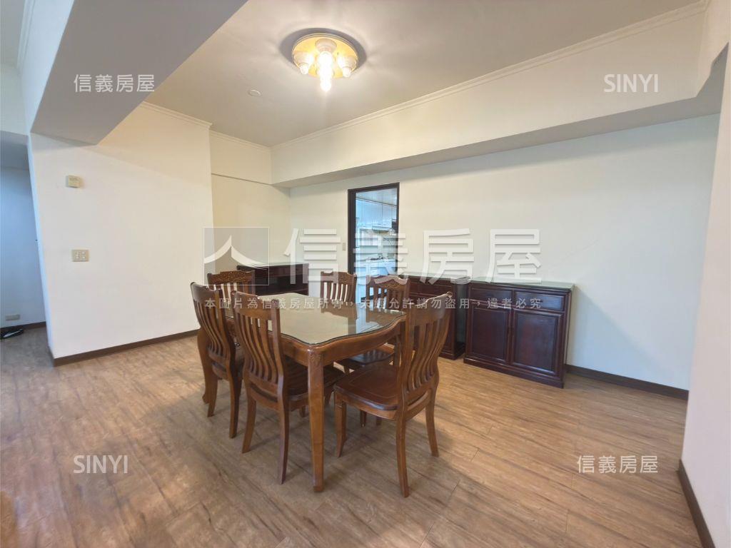 新光仰仁４房景觀戶房屋室內格局與周邊環境