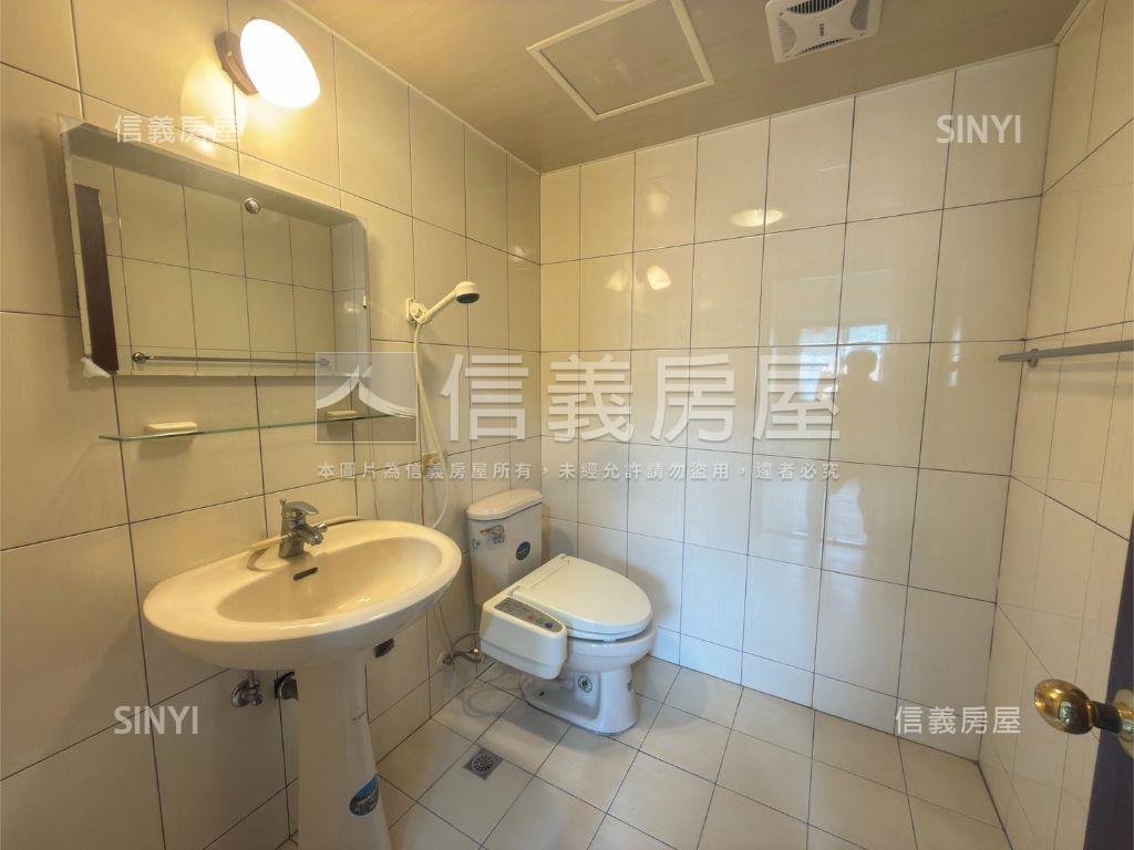 新光仰仁４房景觀戶房屋室內格局與周邊環境