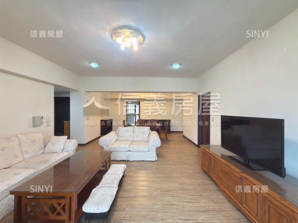 新光仰仁４房景觀戶房屋室內格局與周邊環境