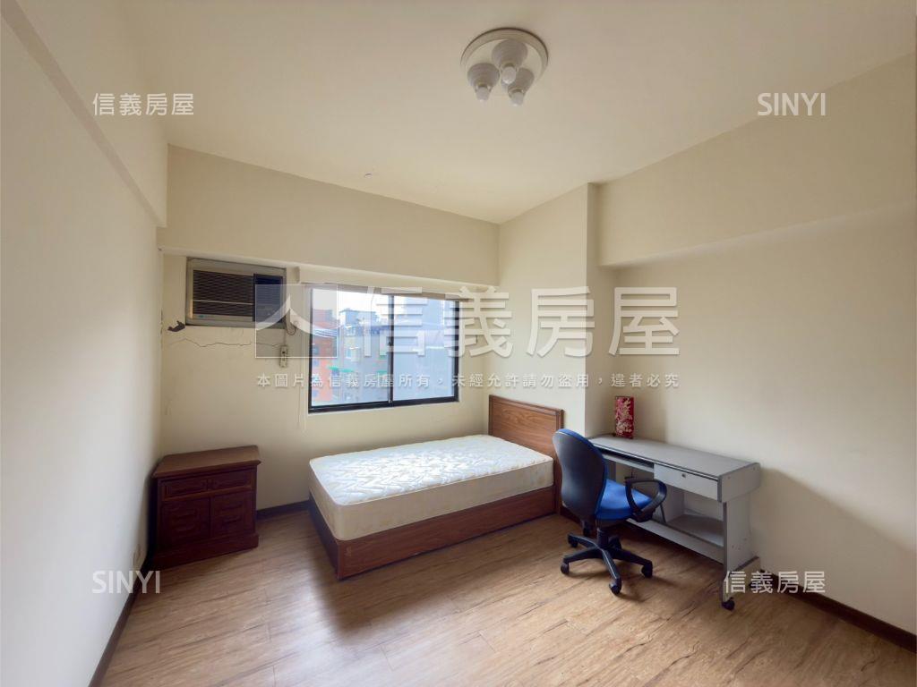 新光仰仁４房景觀戶房屋室內格局與周邊環境