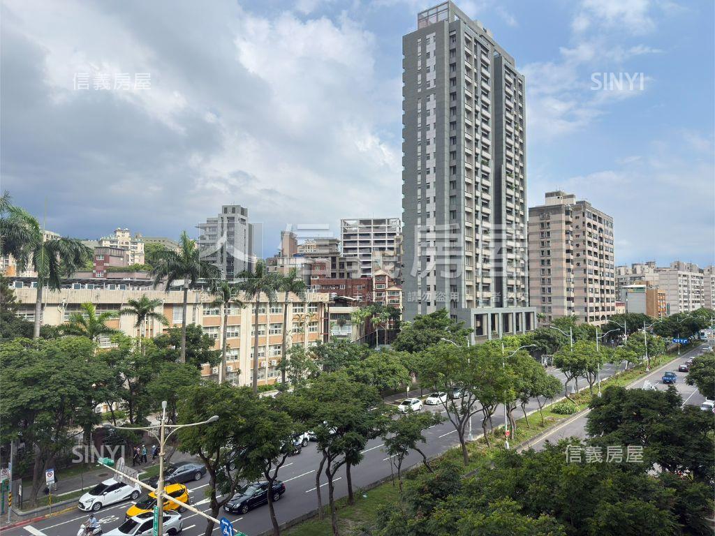 新光仰仁４房景觀戶房屋室內格局與周邊環境