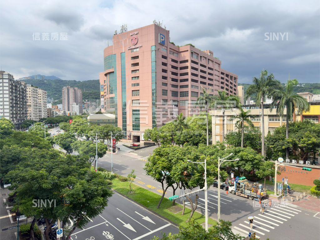 新光仰仁４房景觀戶房屋室內格局與周邊環境