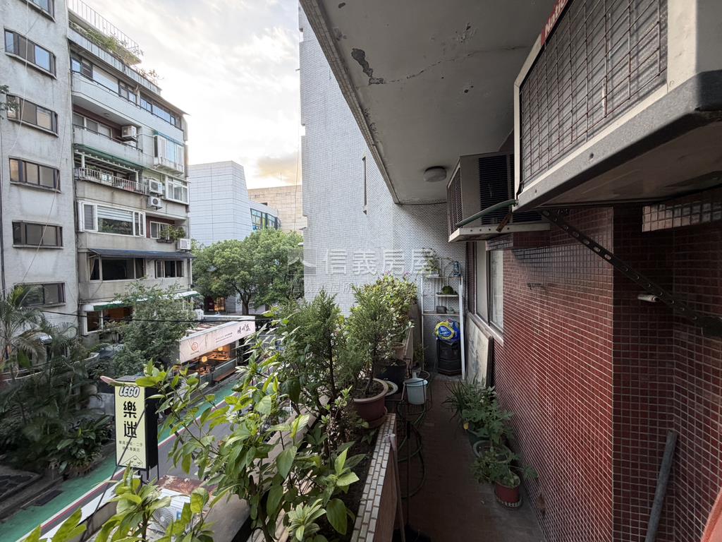 專任敦化福邸四房近公園房屋室內格局與周邊環境