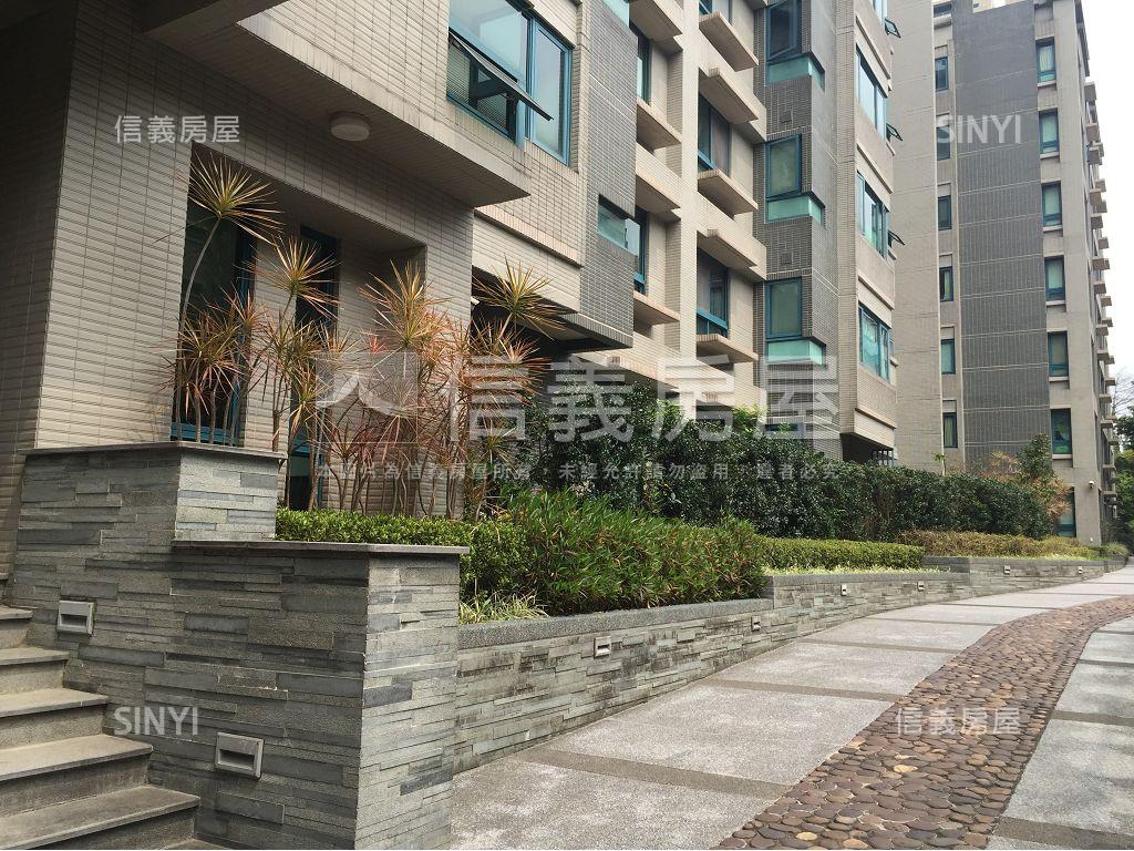 稀有釋出三荷院兩房車位房屋室內格局與周邊環境