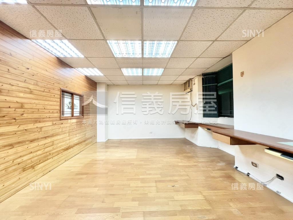 三重大面寬一樓辦公店面房屋室內格局與周邊環境