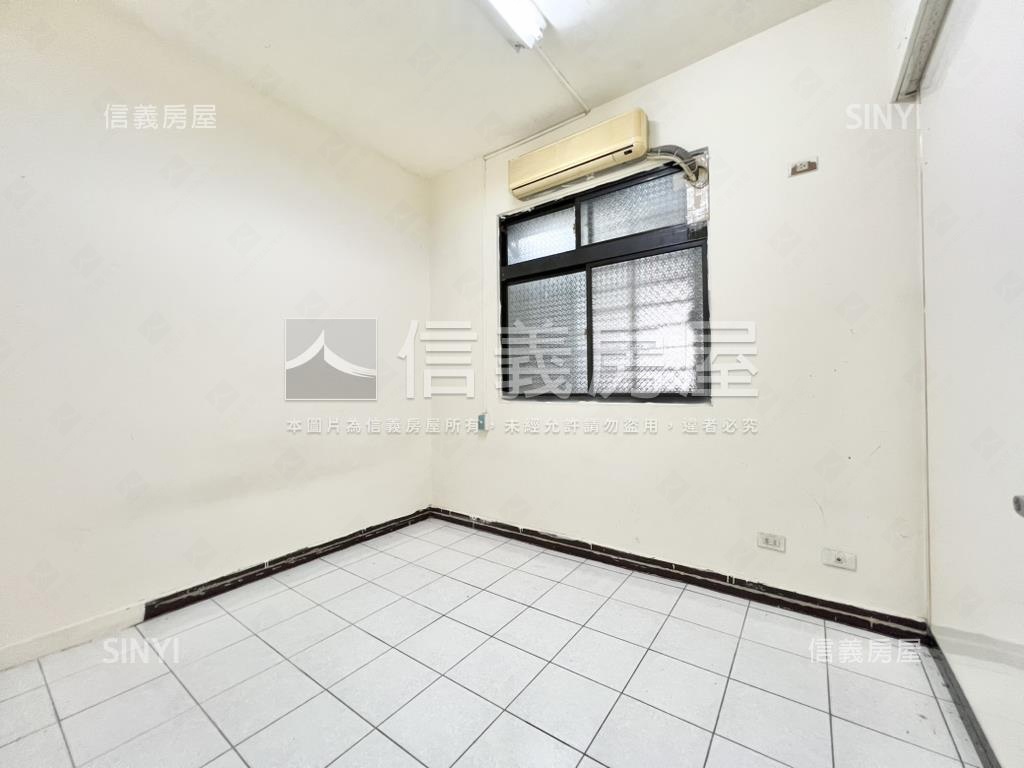 三重大面寬一樓辦公店面房屋室內格局與周邊環境