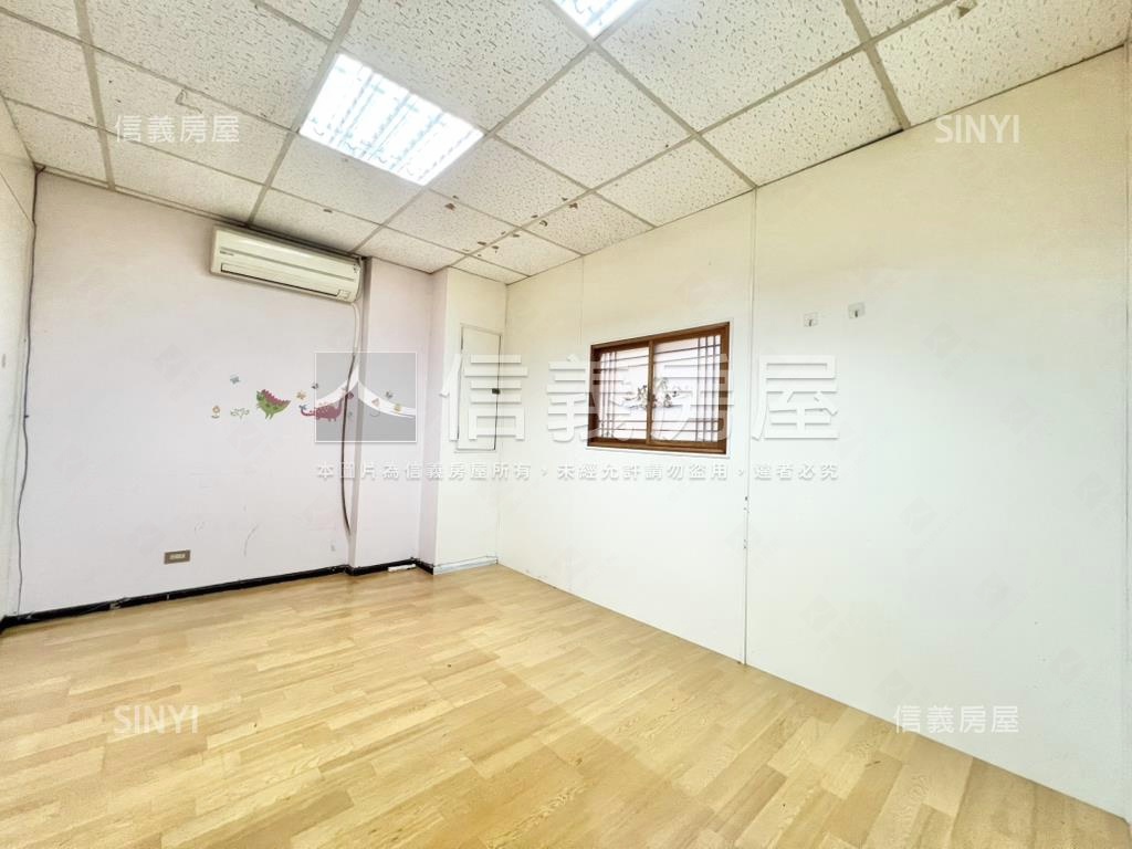 三重大面寬一樓辦公店面房屋室內格局與周邊環境