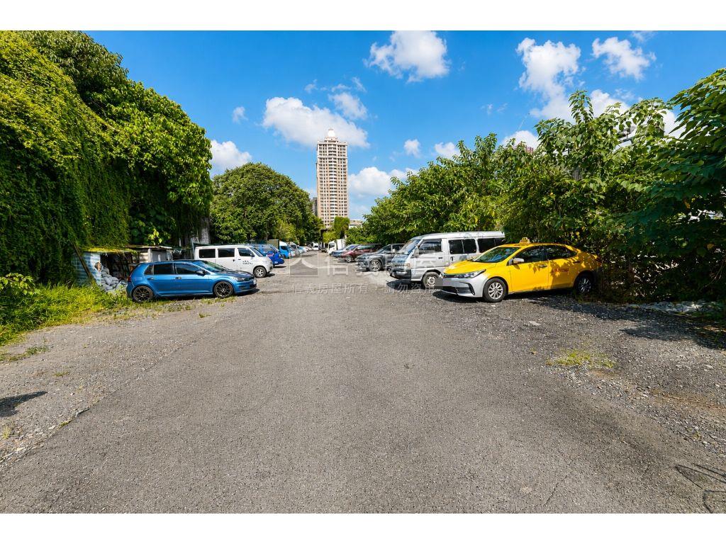 三重近捷運３７５７坪乙工房屋室內格局與周邊環境