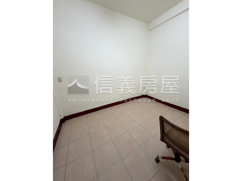 市中心稀有美透天房屋室內格局與周邊環境