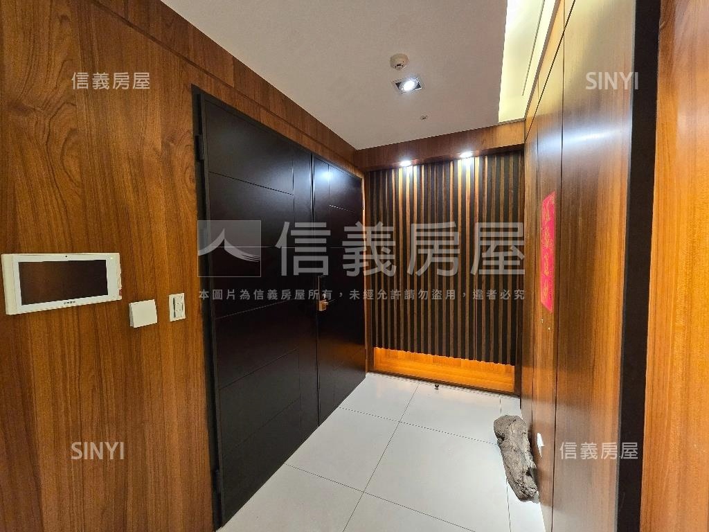 中央公園朝南寬敞精緻辦公房屋室內格局與周邊環境