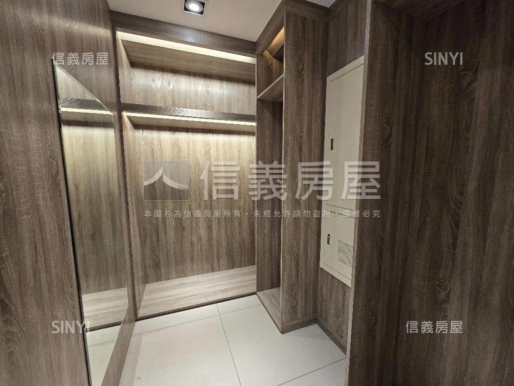 中央公園朝南寬敞精緻辦公房屋室內格局與周邊環境