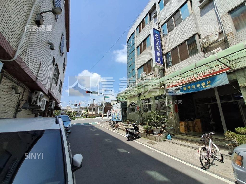 溪州中山路顯眼角店房屋室內格局與周邊環境