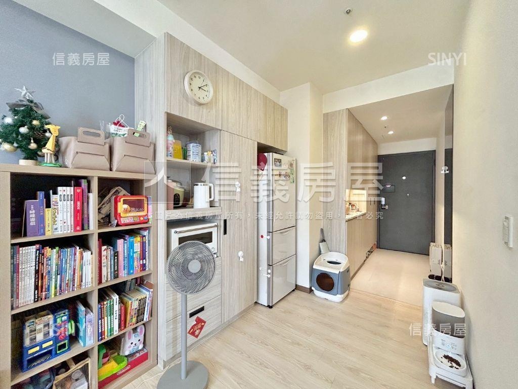 巨人稀有戶別高樓視野兩房房屋室內格局與周邊環境